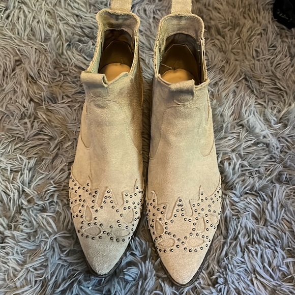 Matisse Shoes - Matisse X Amuse Society Booties Backstage taupe boot 8
